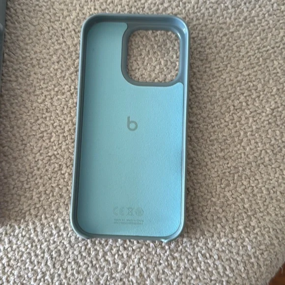 iPhone case - Picture 4 of 8